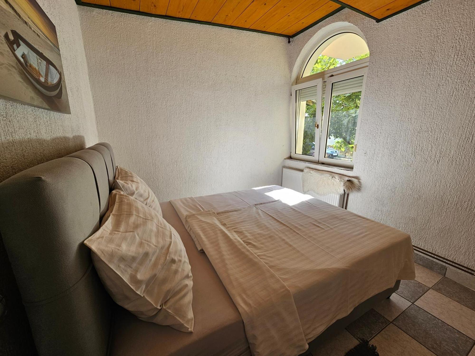 Apartmani Sanja Кленовица Екстериор снимка