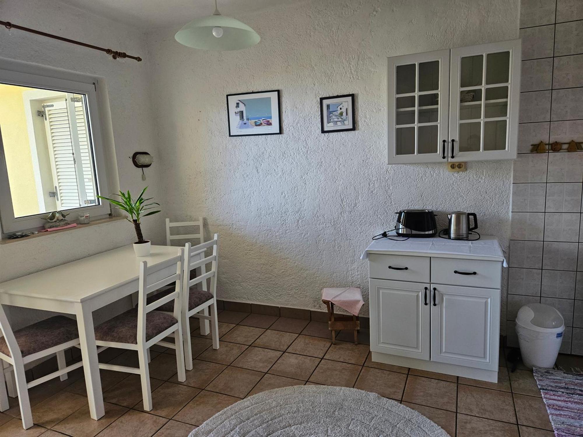 Apartmani Sanja Кленовица Екстериор снимка